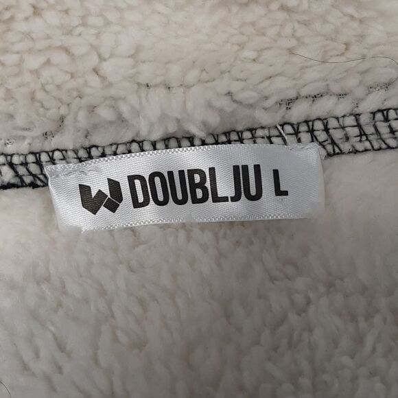 Doublju Black and White Cozy Vest with Pockets and Drawstring Waist - Picture 7 of 12